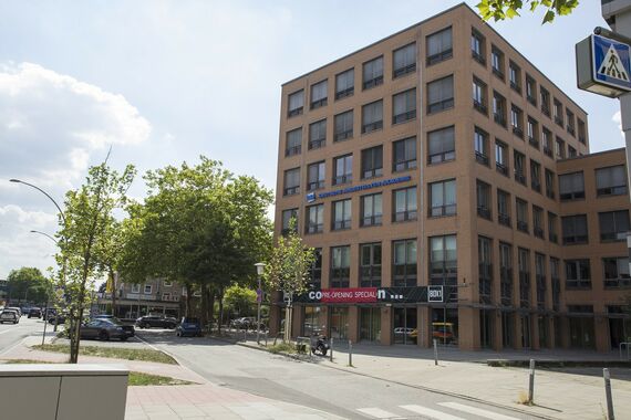 Gebäude HFH-Studienzentrum Hamburg Technik, Wirtschaft und Recht