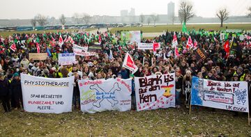 Protestgruppe zur Bezahlung von Physiotherapie-Azubis 